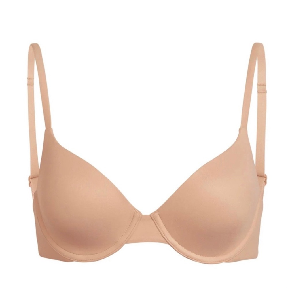 New Skims- FITS EVERYBODY T-SHIRT BRA: Nude (Ochre) bra. 36DD(E)